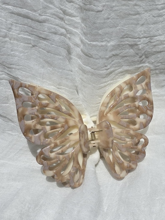 Accessories - Marbled Butterfly Elegant Claw Clip